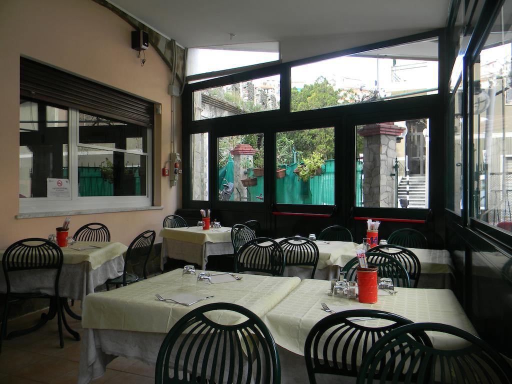 Vecchie Mura Varraze Exterior foto